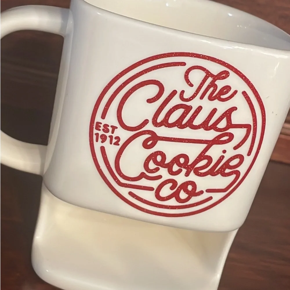 Santa Mug - Picture 2 of 3